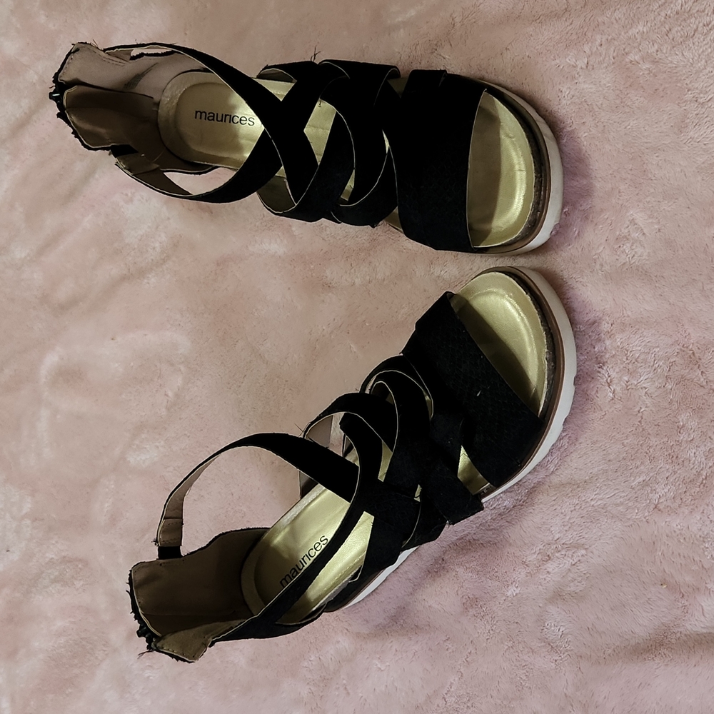 Maurices size 7.5 wedges